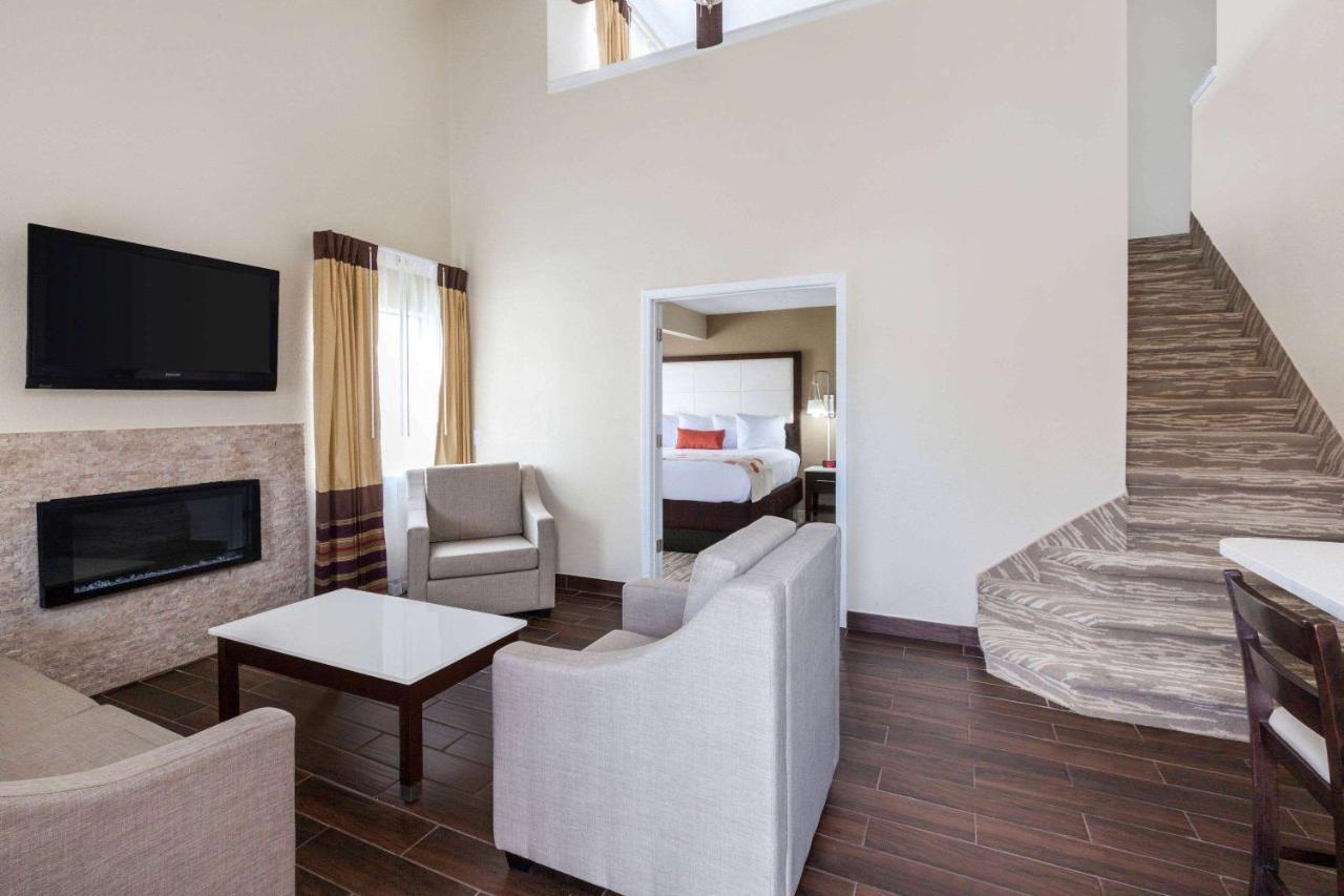 Hawthorn Suites By Wyndham Detroit Southfield Zewnętrze zdjęcie